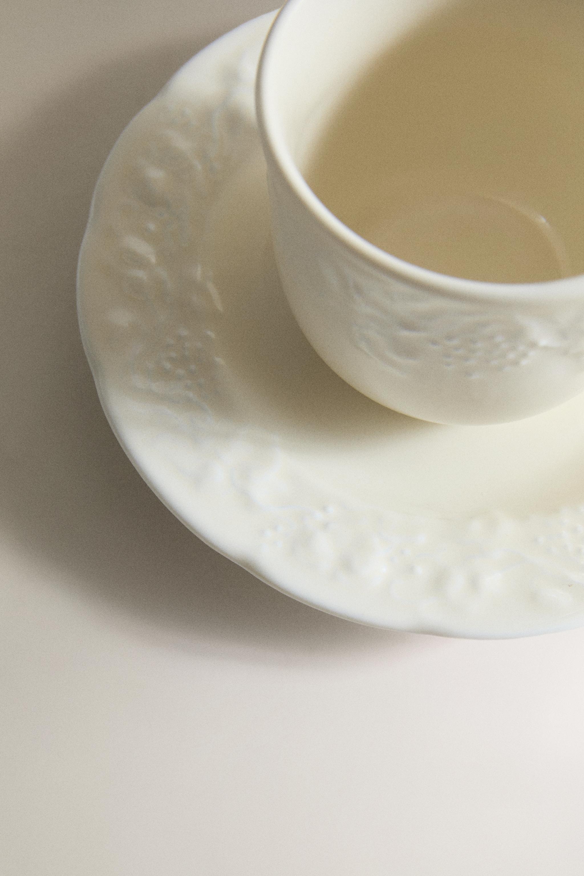 TASSE À CAFÉ AVEC SOUCOUPE PORCELAINE RAISIN